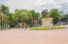 Bolivar Square